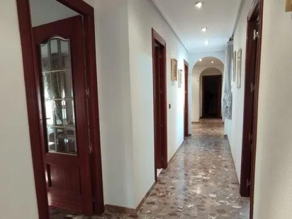 Piso en Barrio Reina Victoria-Miguel Hernández