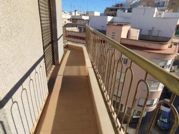 Piso en Barrio Reina Victoria-Miguel Hernández