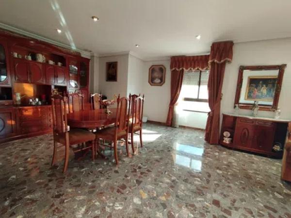 Piso en Barrio Reina Victoria-Miguel Hernández