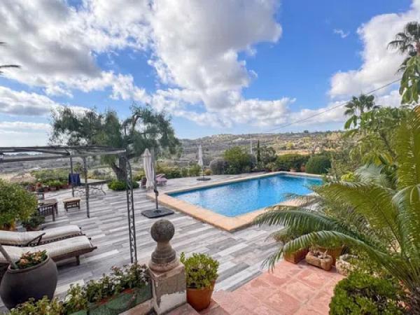 Casa independiente en camino de Sant Miquel