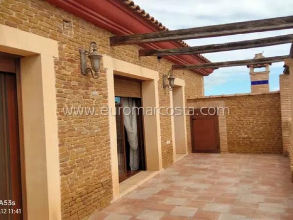 Casa independiente en calle Joaquin Sorolla