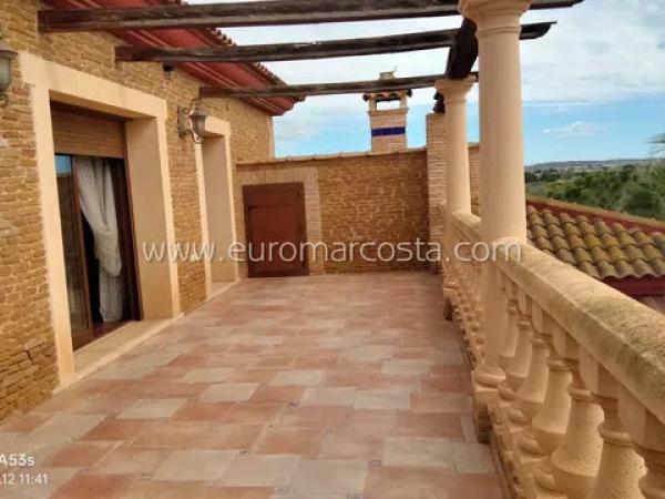 Casa independiente en calle Joaquin Sorolla