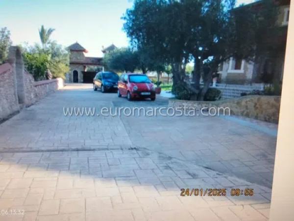 Casa independiente en calle Joaquin Sorolla