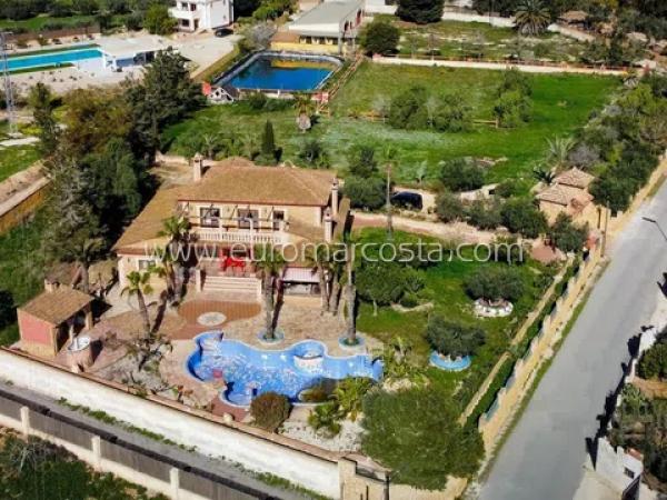 Casa independiente en calle Joaquin Sorolla