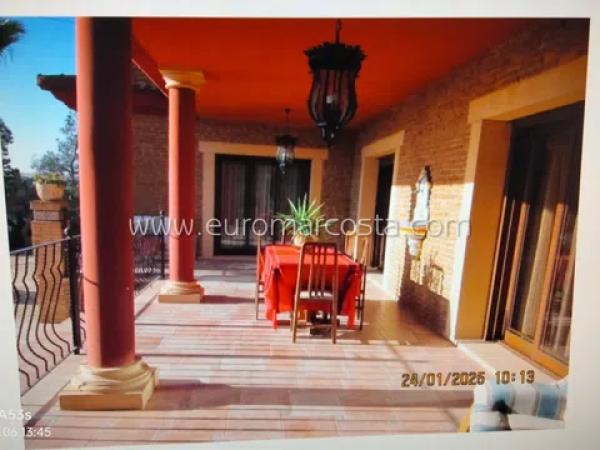 Casa independiente en calle Joaquin Sorolla