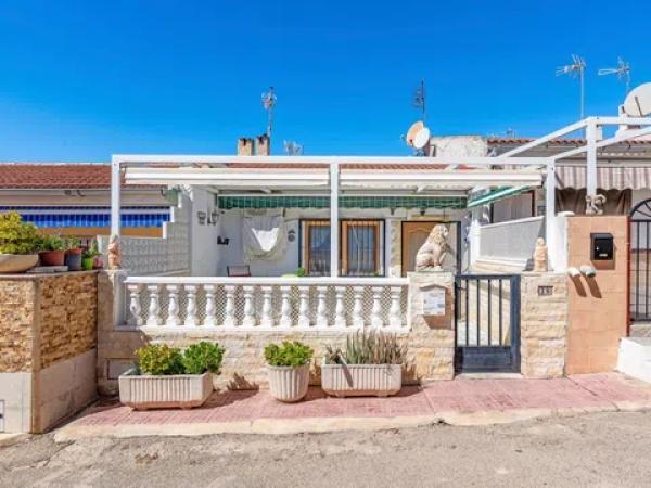 Chalet pareado en calle Lomas de Polo