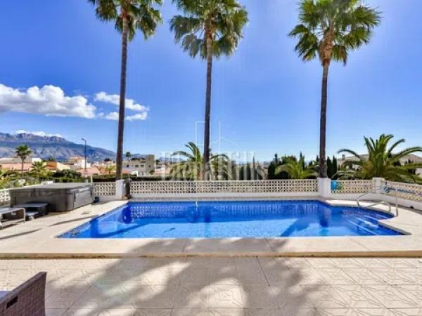 Casa independiente en calle Roma, 35