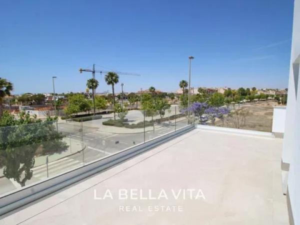 Casa independiente en calle Boyero, 85