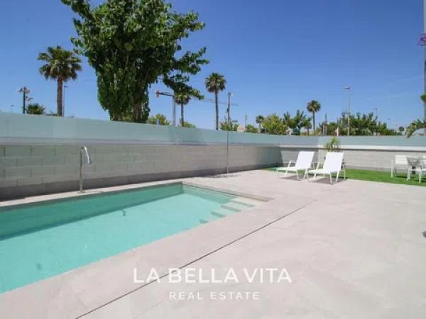 Casa independiente en calle Boyero, 85