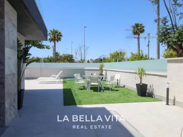 Casa independiente en calle Boyero, 85