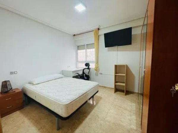 Piso en calle Antonio Mora Ferrández