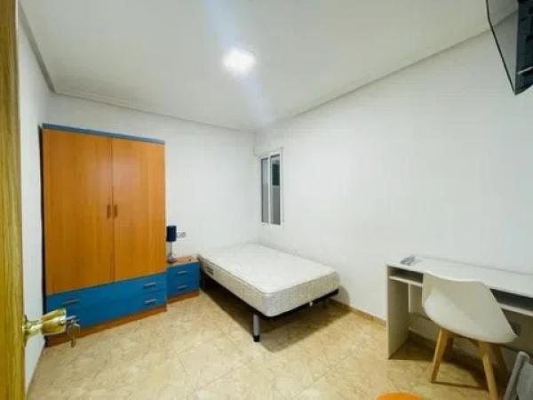 Piso en calle Antonio Mora Ferrández