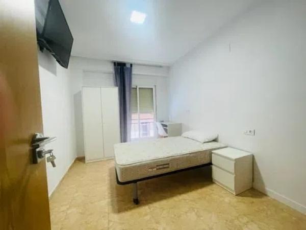 Piso en calle Antonio Mora Ferrández