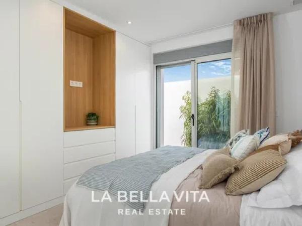 Casa independiente en Maria Moliner, 27