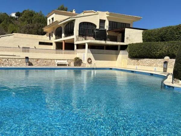 Piso en calle Castillo de Santa Bárbara, 33