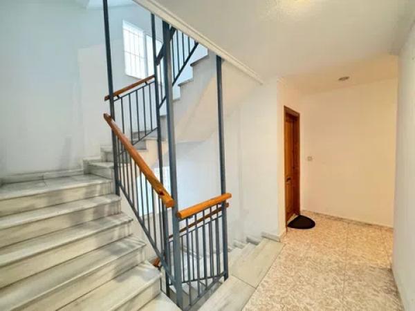 Piso en calle Santomera, 29