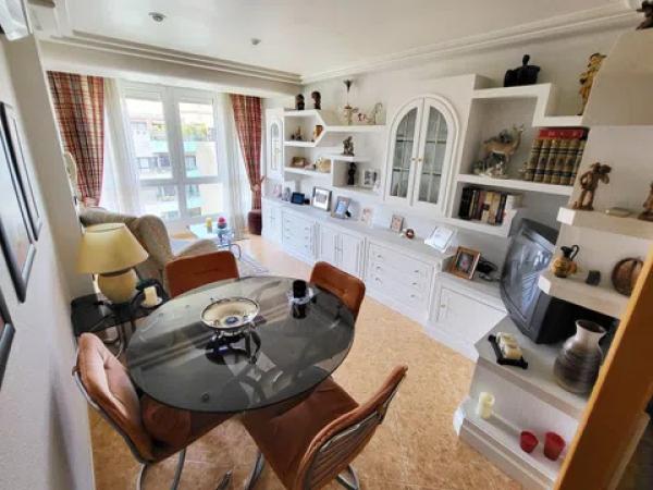 Piso en avenida Teodomiro, 23