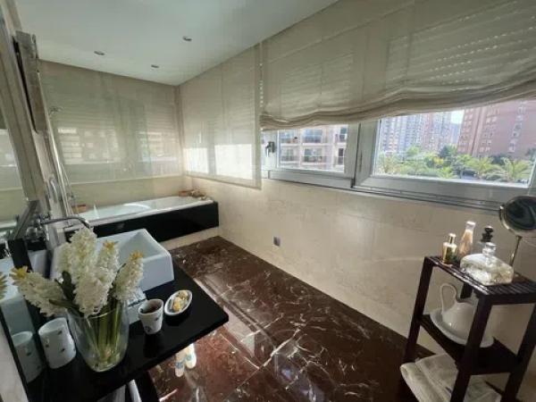 Piso en calle del Esperanto, 12