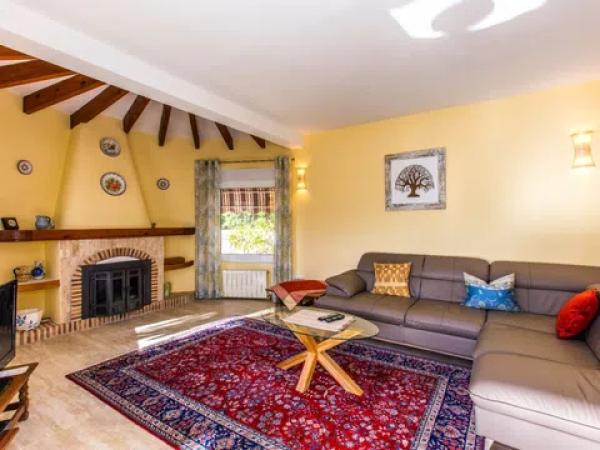 Casa independiente en avenida Baladrar-Baladrar