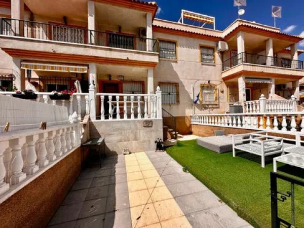 Piso en calle Camilo José Cela, 1