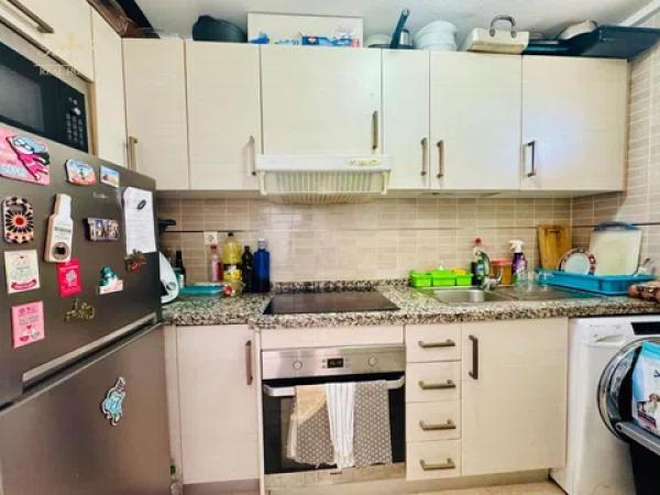 Piso en calle Presidente Adolfo Suárez