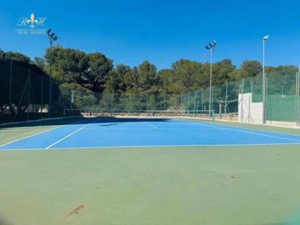 Piso en calle Presidente Adolfo Suárez