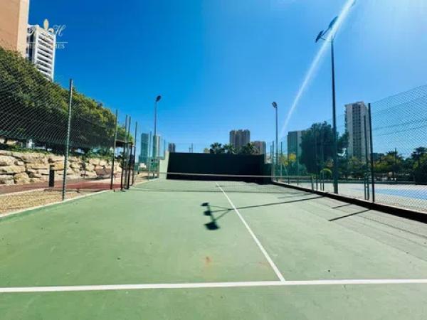 Piso en calle Presidente Adolfo Suárez