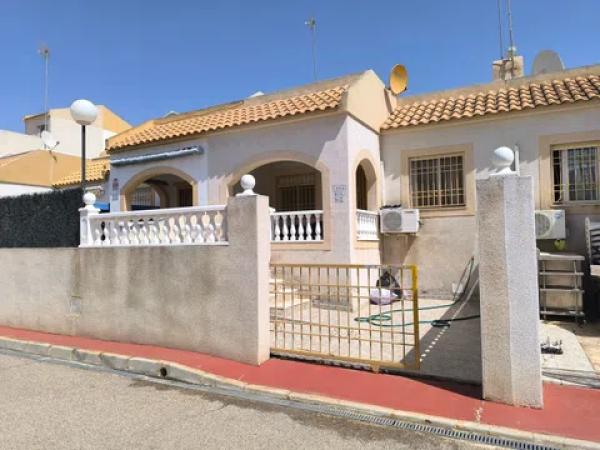 Chalet adosado en calle Río Danubio, 312