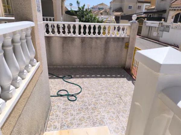 Chalet adosado en calle Río Danubio, 312