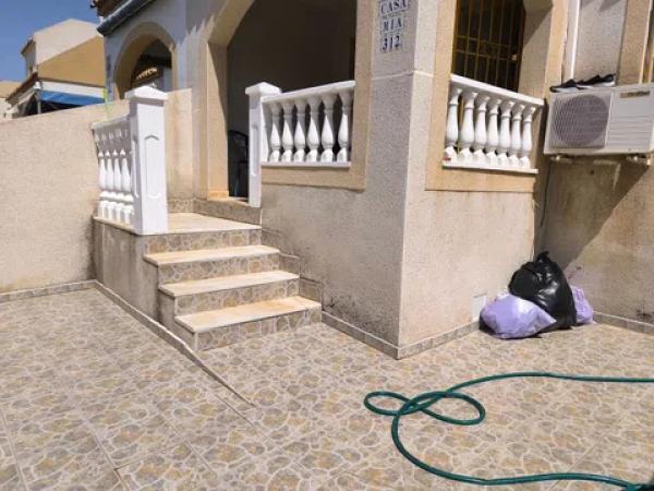 Chalet adosado en calle Río Danubio, 312