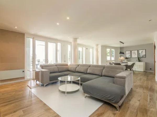 Casa independiente en calle Beniarres