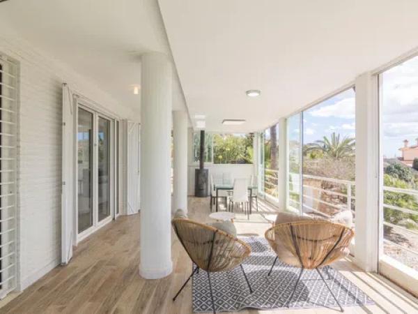 Casa independiente en calle Beniarres