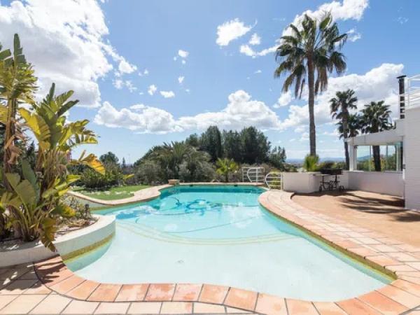 Casa independiente en calle Beniarres