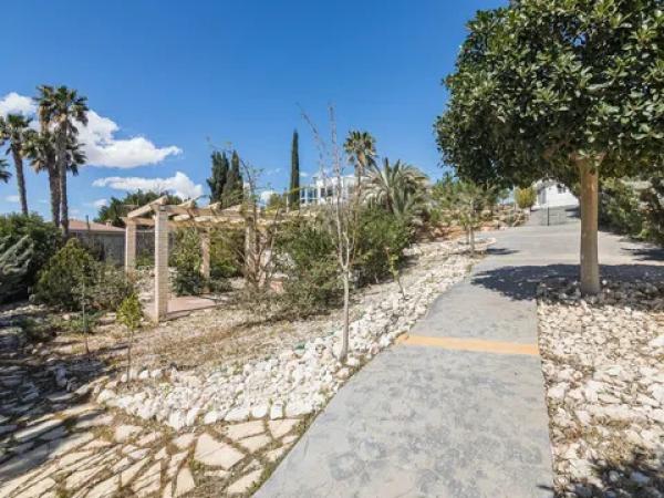 Casa independiente en calle Beniarres