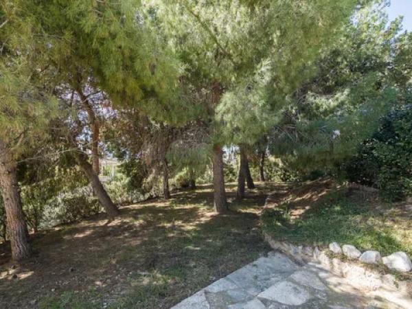 Casa independiente en calle Beniarres