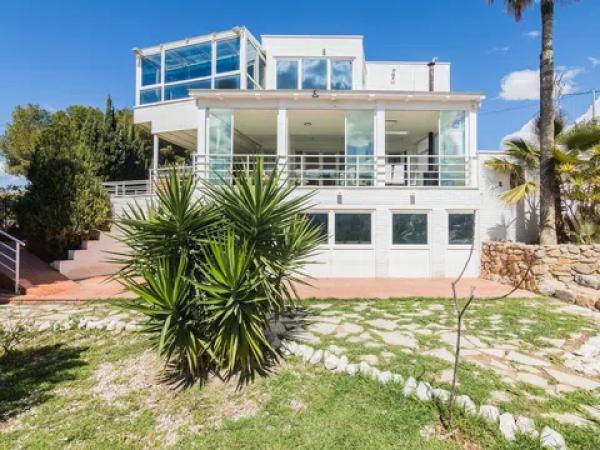 Casa independiente en calle Beniarres