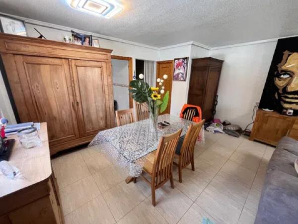 Chalet adosado en calle Montalbán