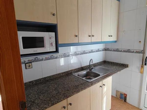 Chalet adosado en calle Amapola, 29