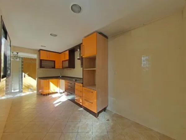 Chalet adosado en calle Colón