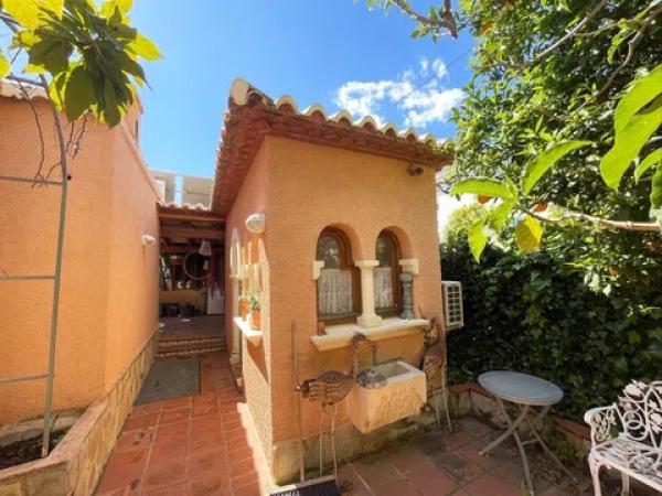 Casa independiente en calle la Ravenissa