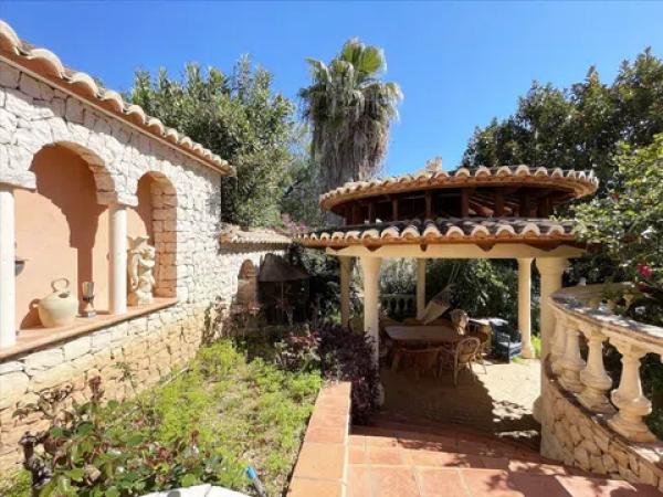 Casa independiente en calle la Ravenissa