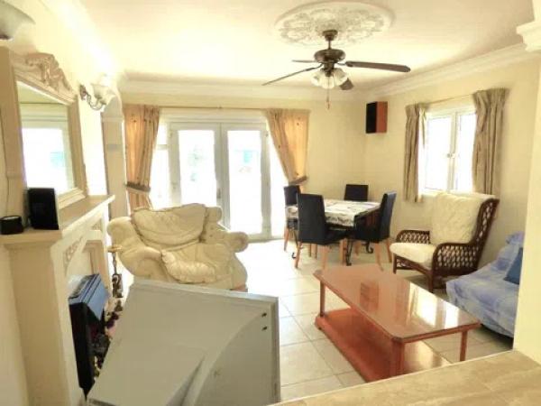 Casa independiente en calle Francia