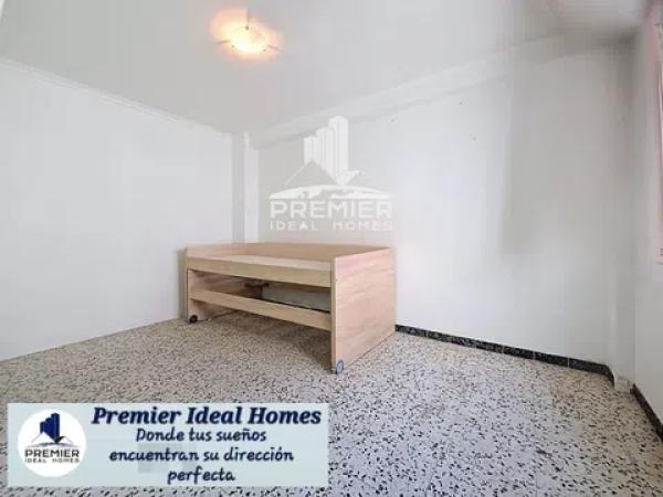 Piso en calle las Navas, 11