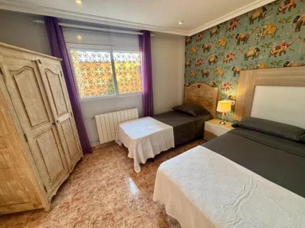 Casa independiente en calle Canónigo, 2