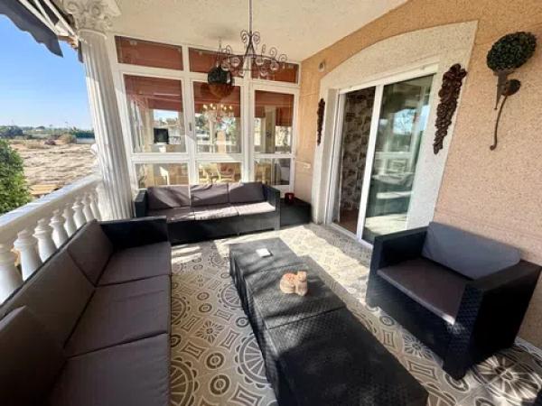 Casa independiente en calle Canónigo, 2