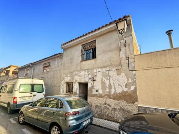 Casa de pueblo en calle Pintor Albert, 8