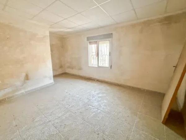 Casa de pueblo en calle Pintor Albert, 8