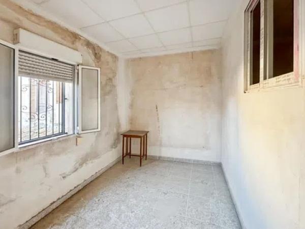 Casa de pueblo en calle Pintor Albert, 8