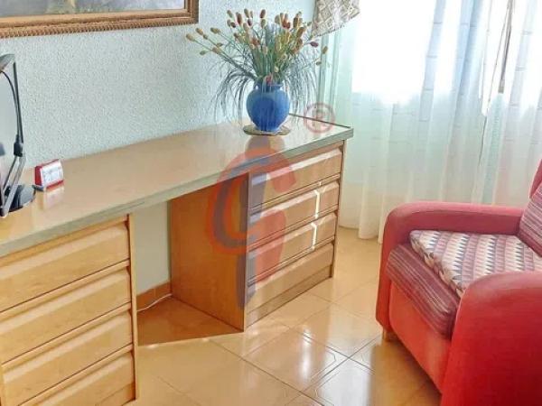 Chalet adosado en calle les Vinyes, 51