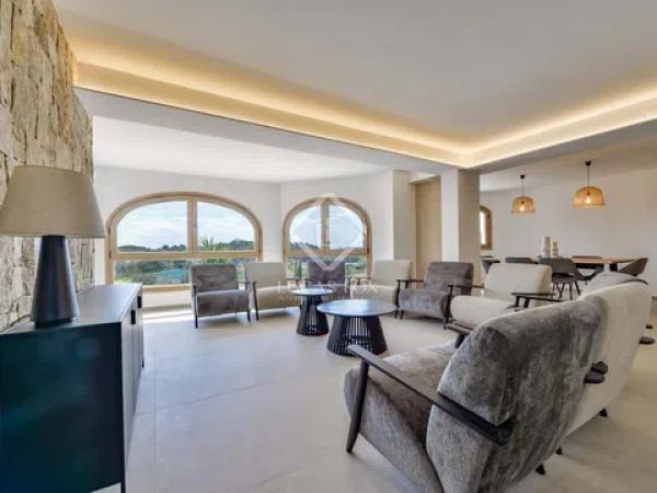 Chalet pareado en calle Serrella